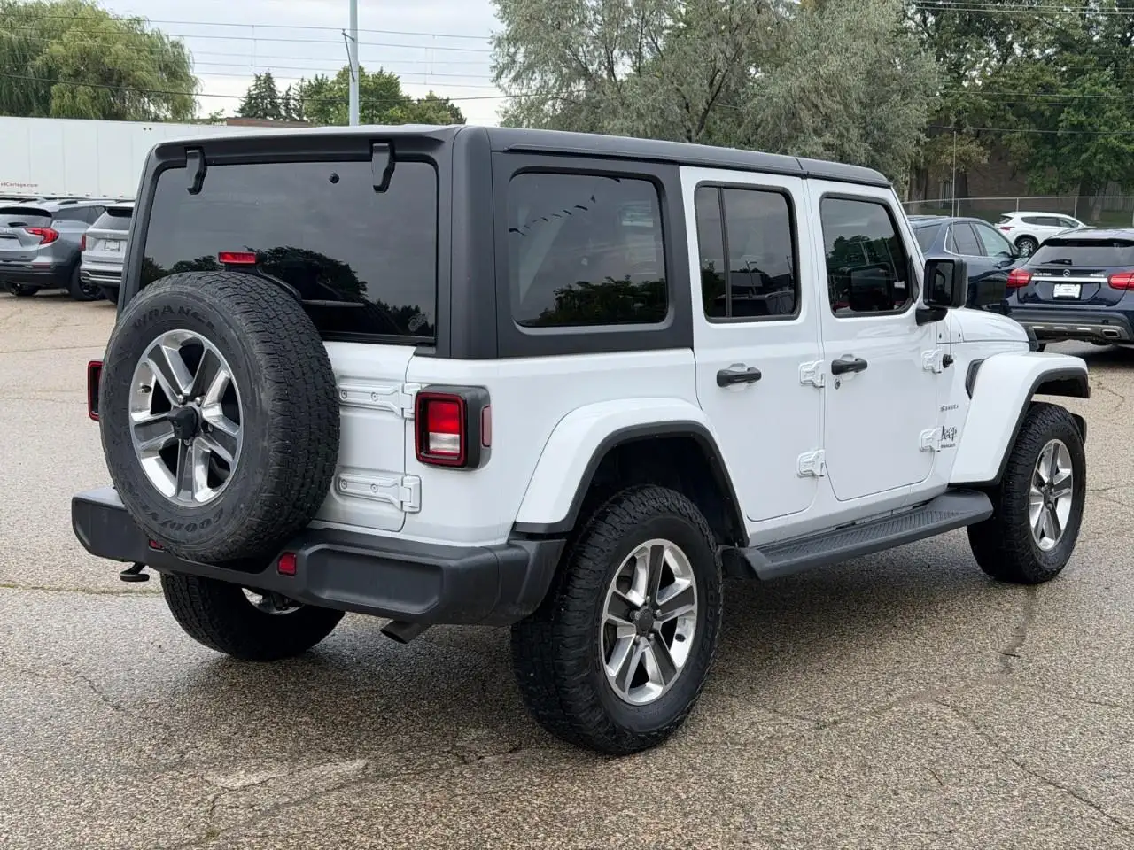 Jeep Wrangler - Image 9