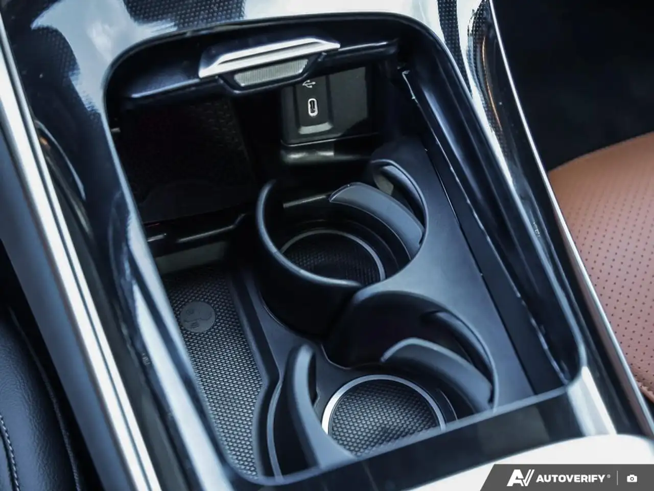 Mercedes-Benz GLC - Image 18