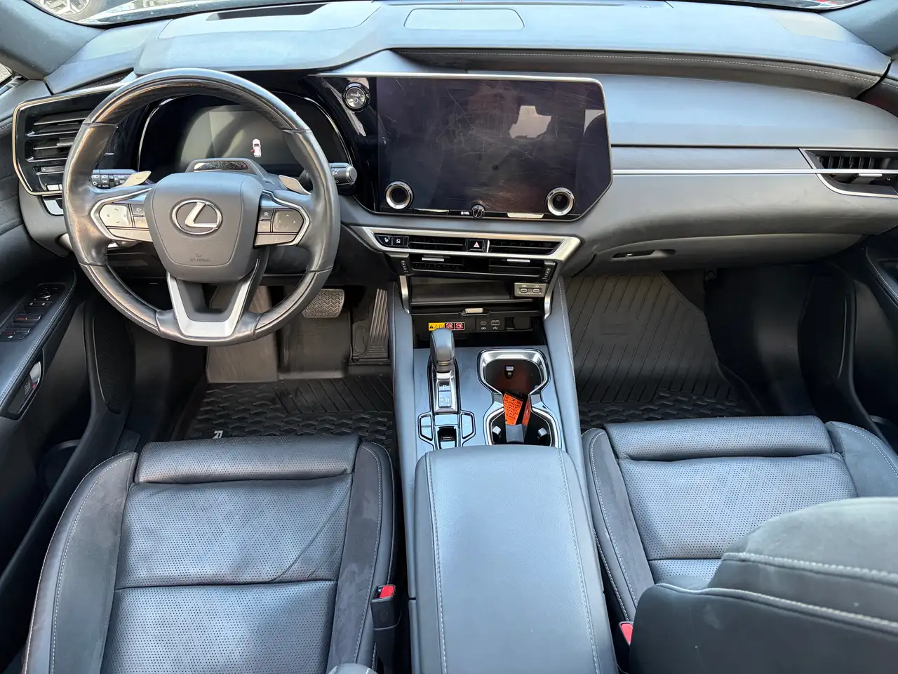 Lexus RX - Image 21