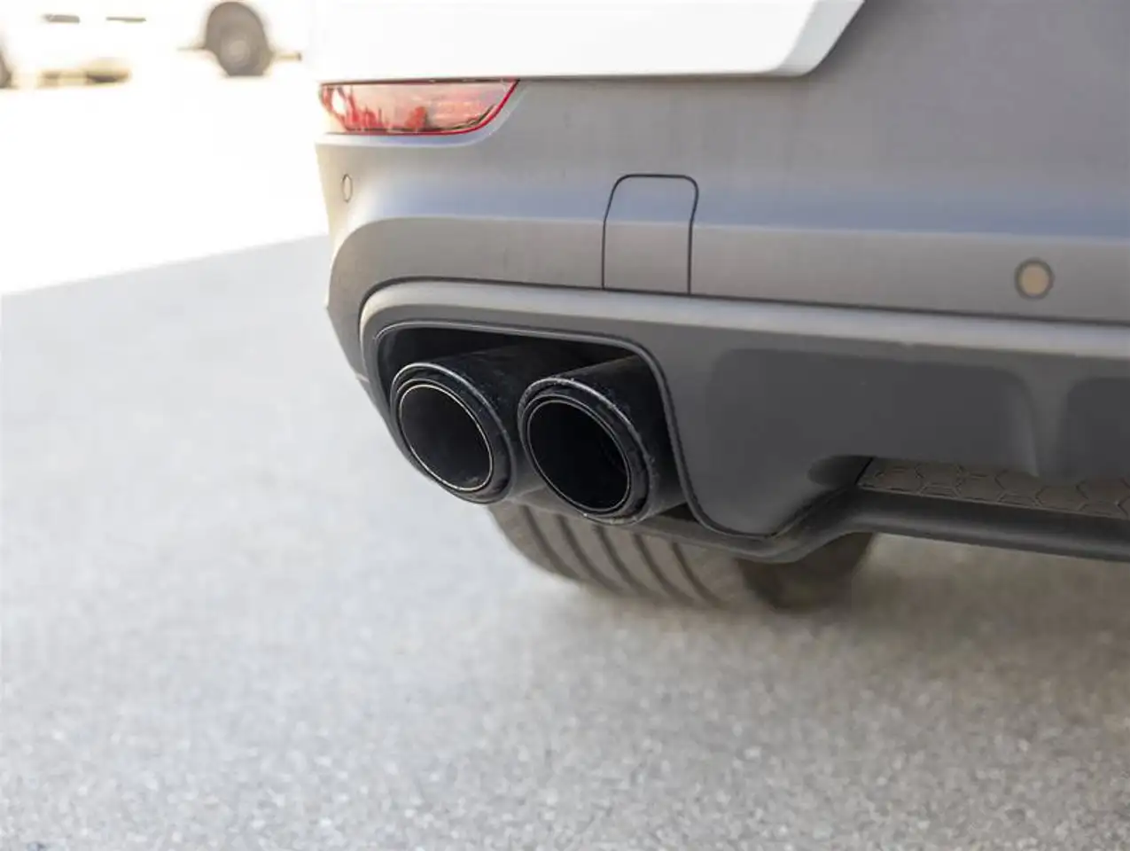 Porsche Cayenne - Image 12