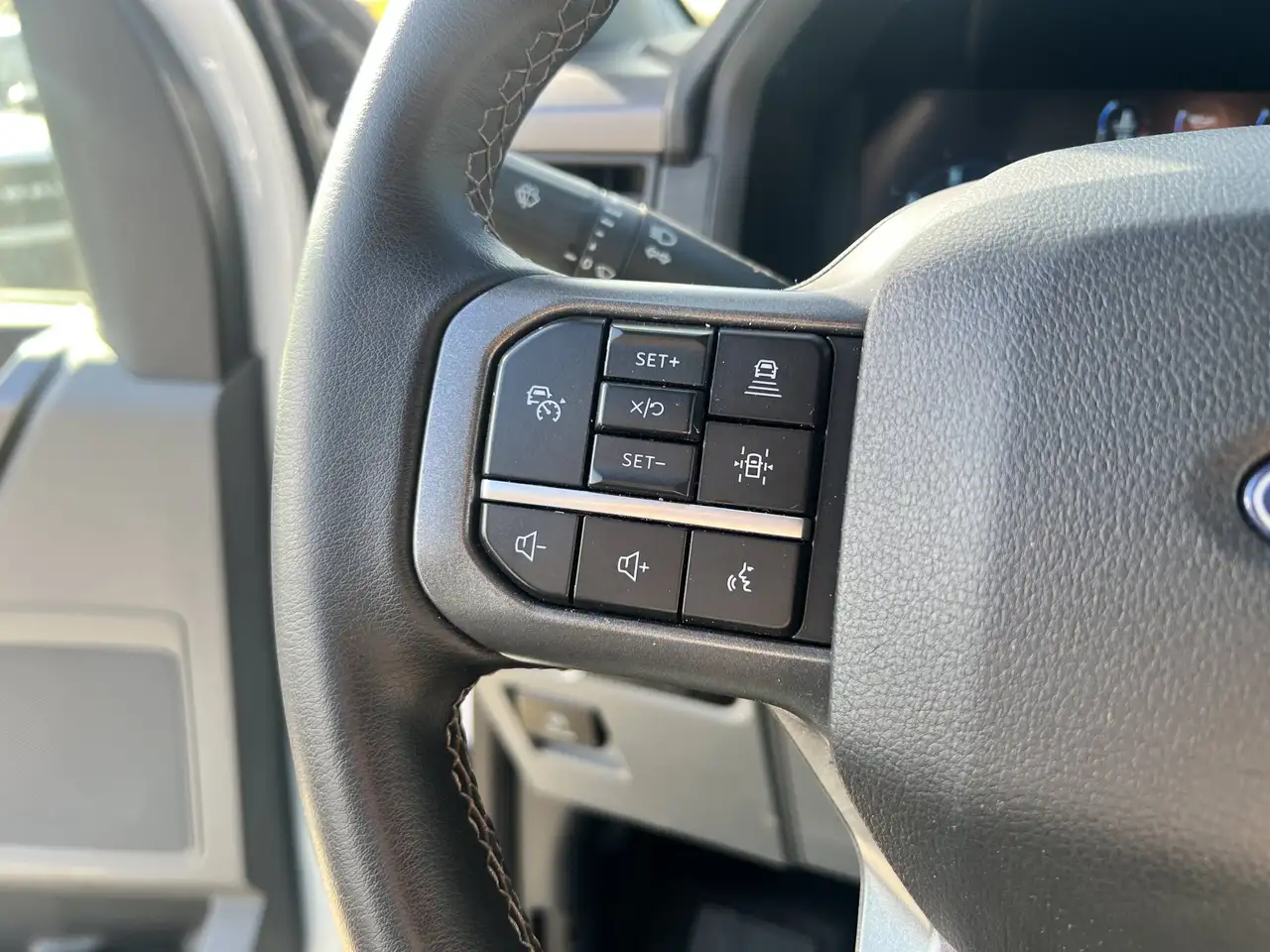 Ford F-150 - Image 10