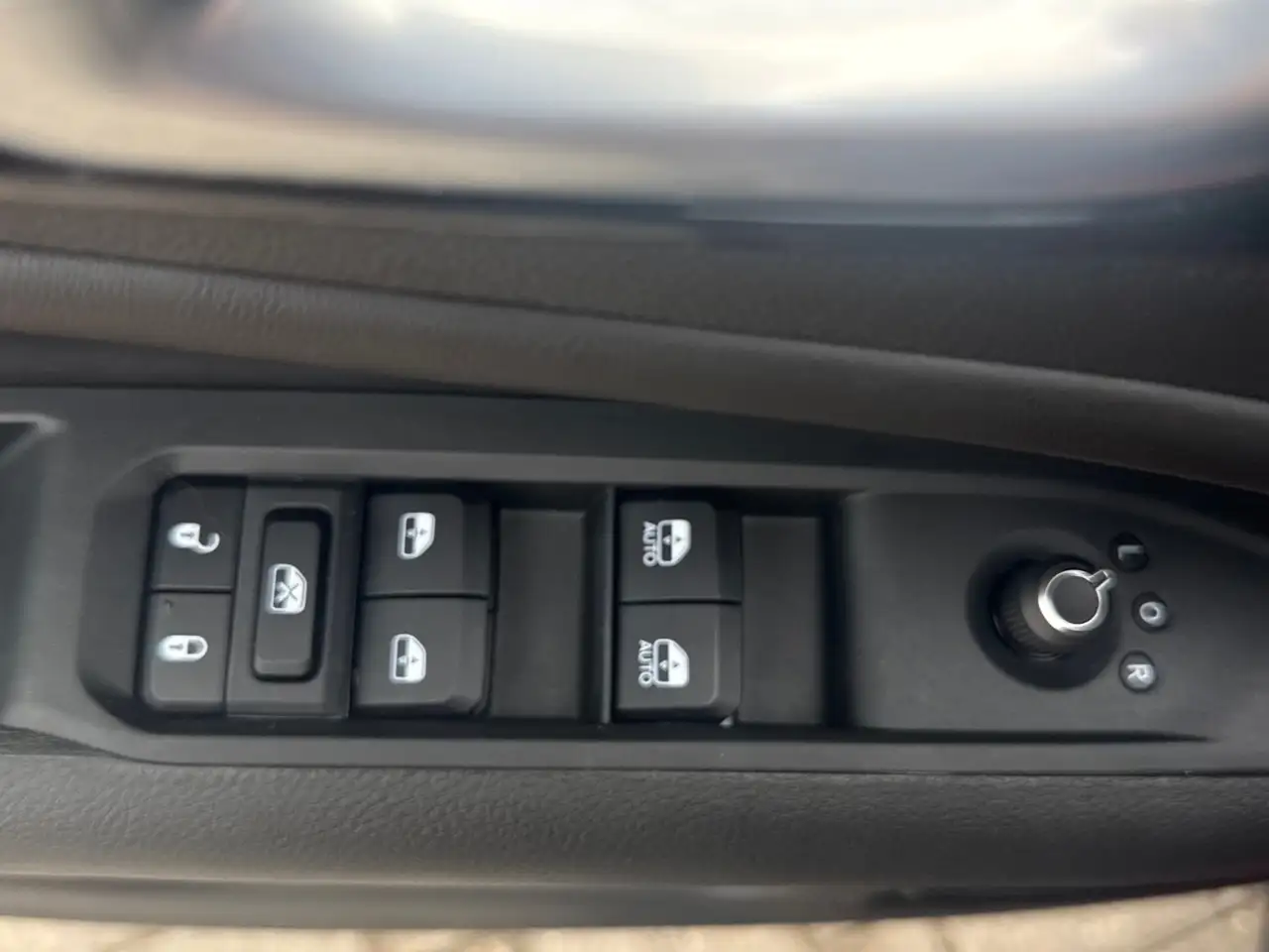 Jeep Compass - Image 14