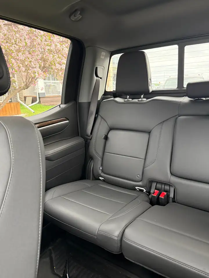 Chevrolet Silverado 1500 - Image 6