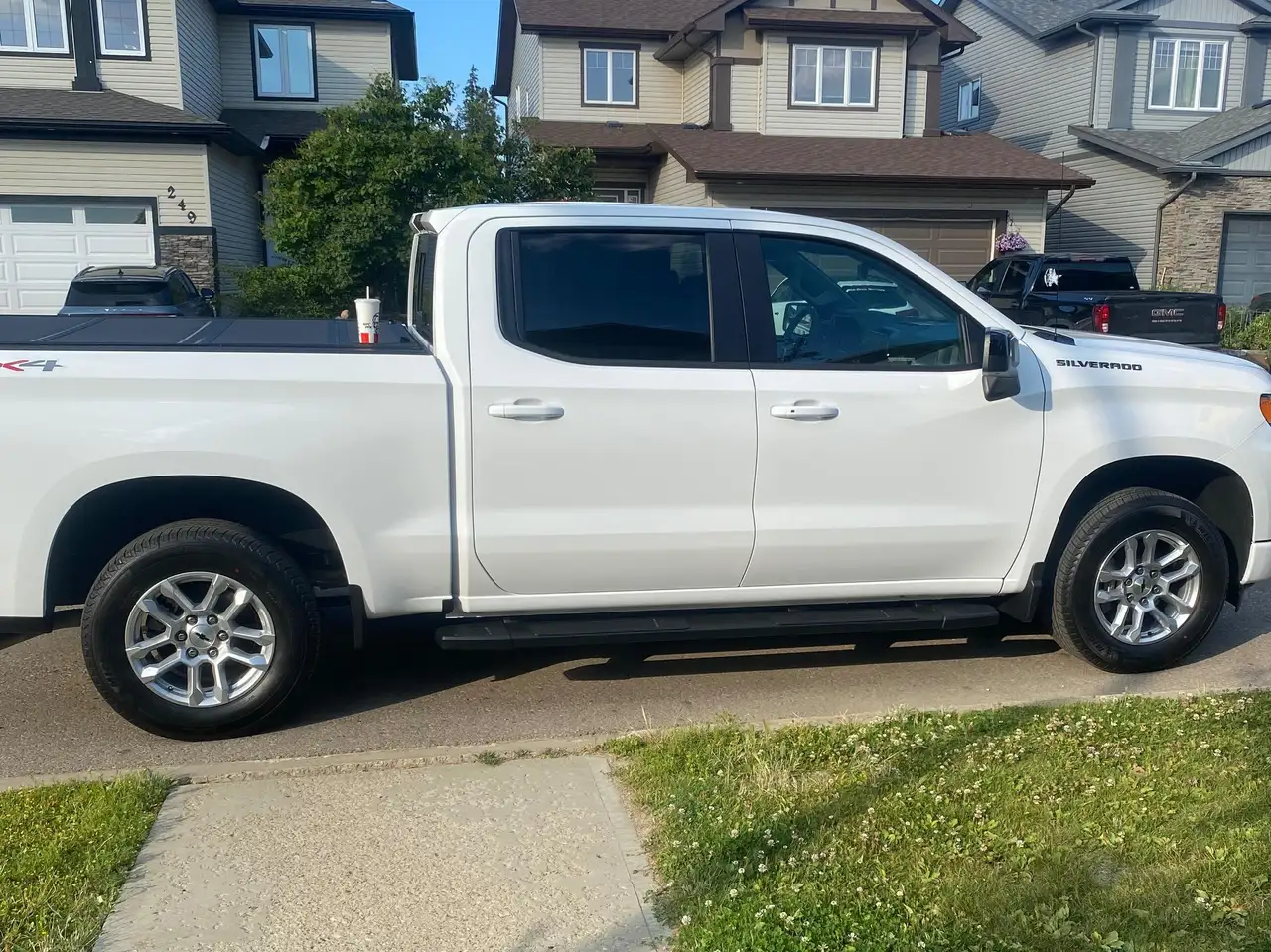 Chevrolet Silverado 1500 - Image 1
