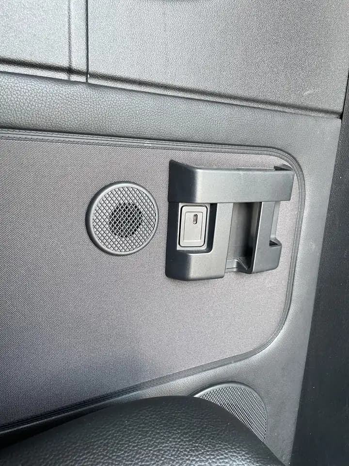 Mercedes-Benz Sprinter - Image 25