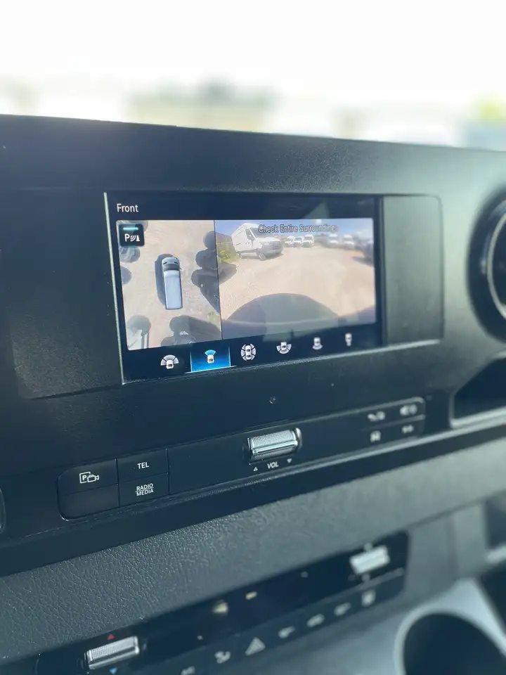 Mercedes-Benz Sprinter - Image 14