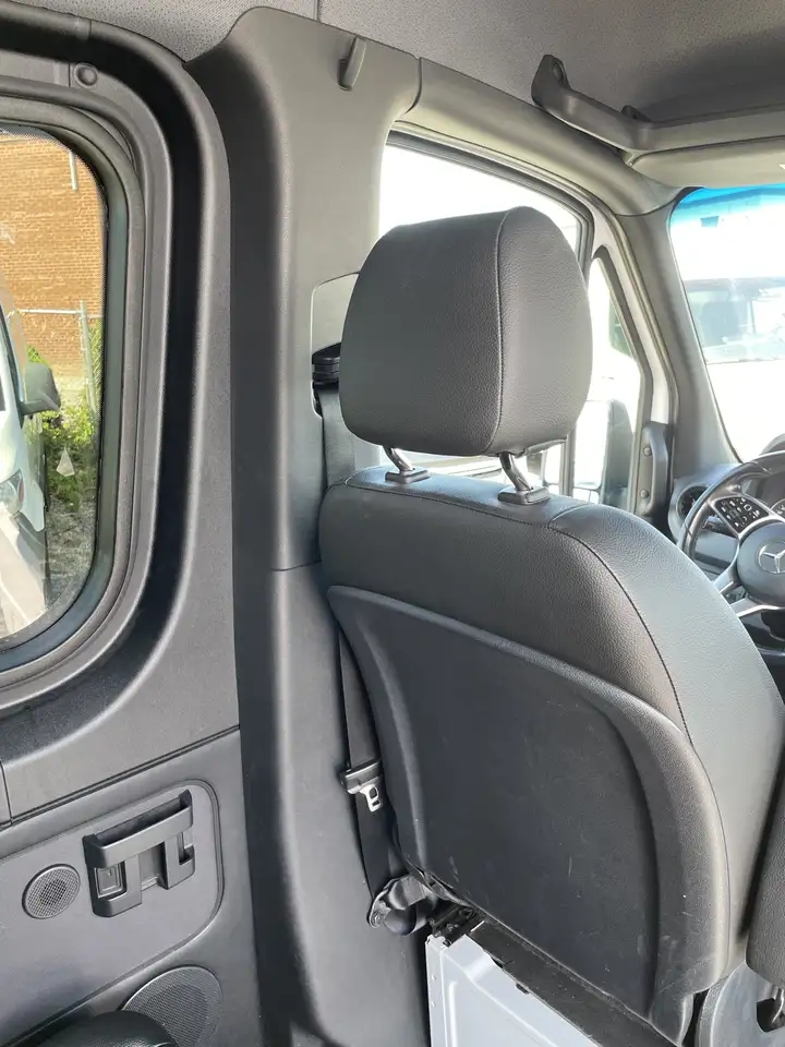 Mercedes-Benz Sprinter - Image 23