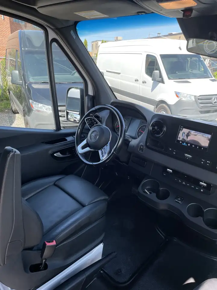 Mercedes-Benz Sprinter - Image 5