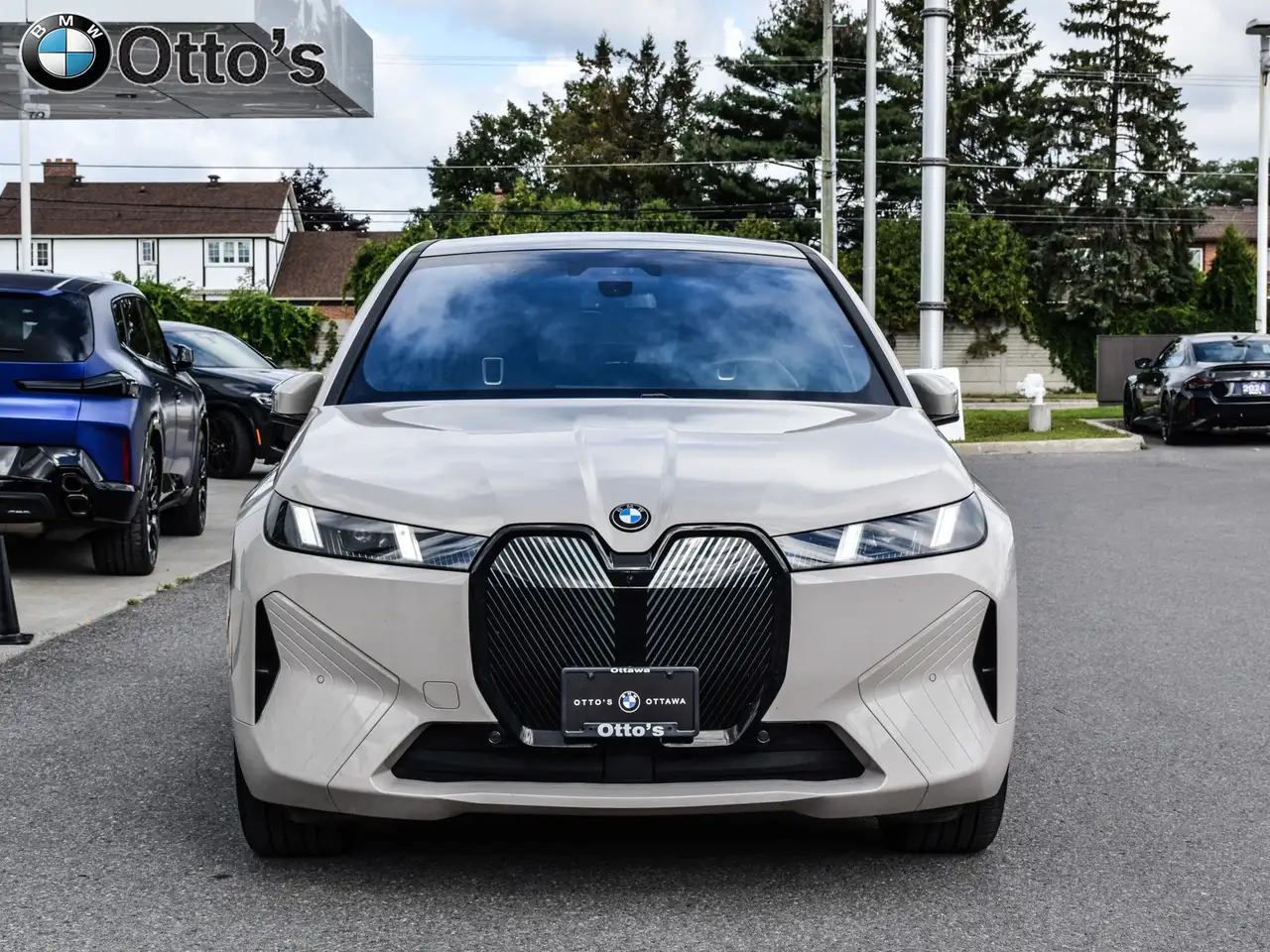 BMW iX - Image 2