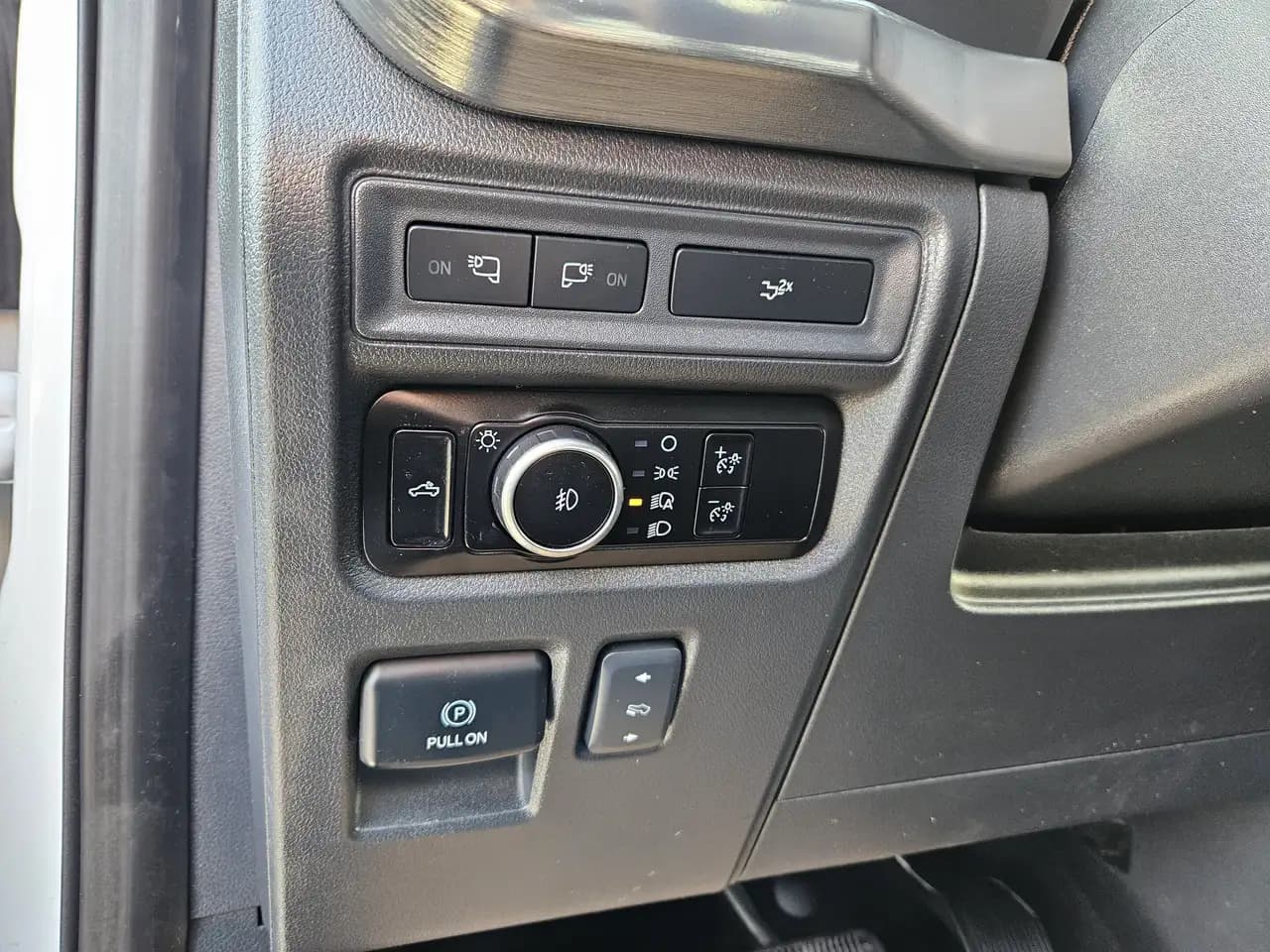 Ford F-150 - Image 14