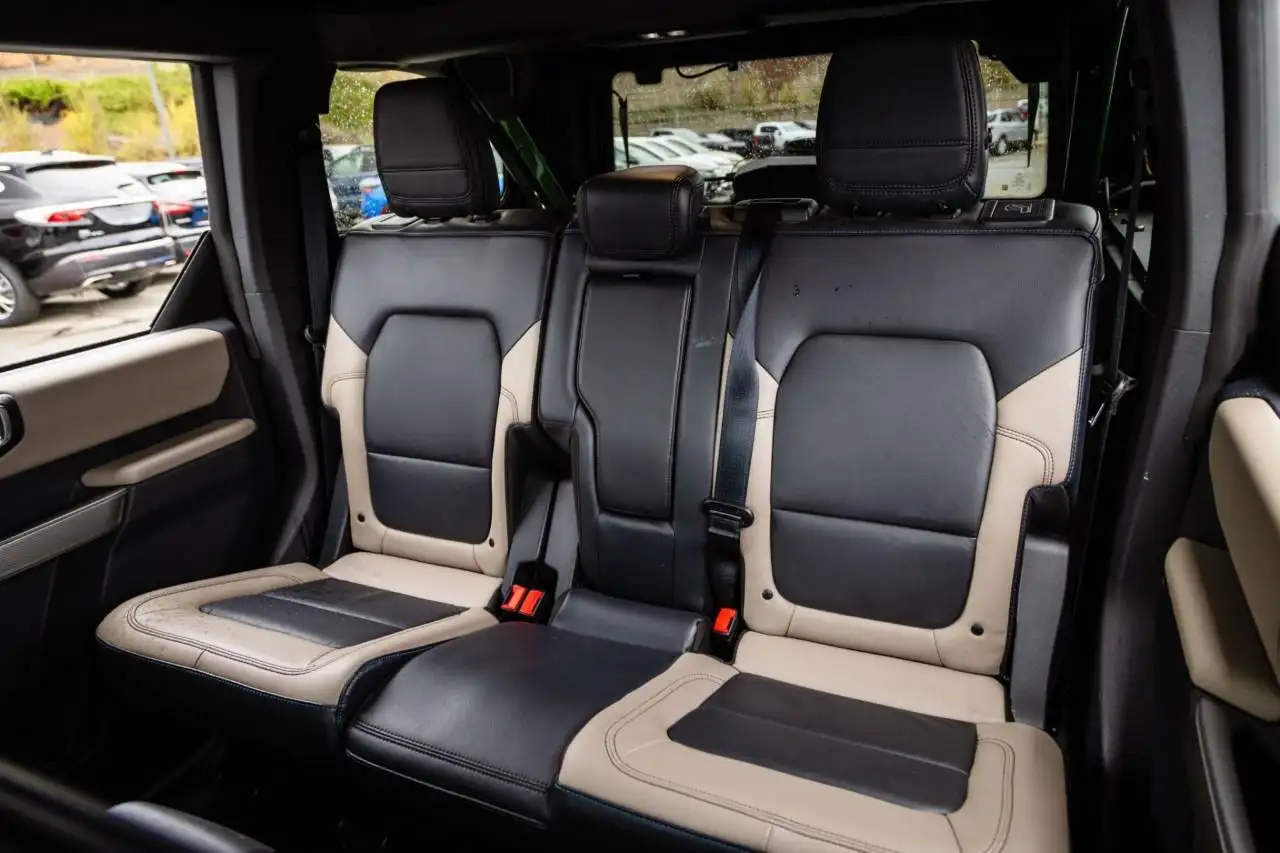 Ford Bronco - Image 18
