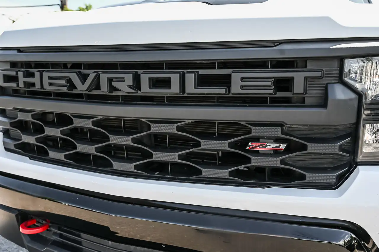 Chevrolet Silverado 1500 - Image 5