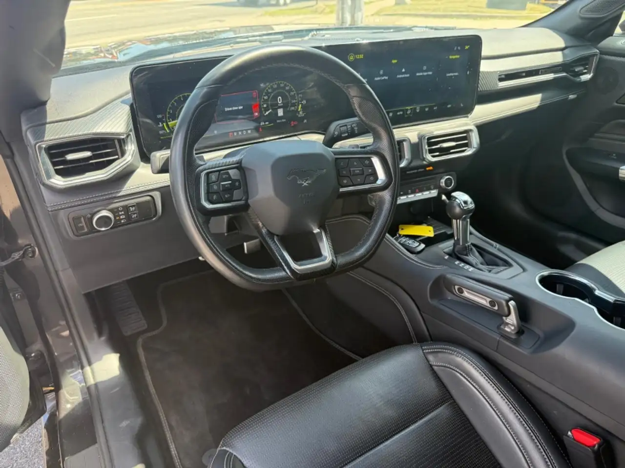Ford Mustang - Image 14