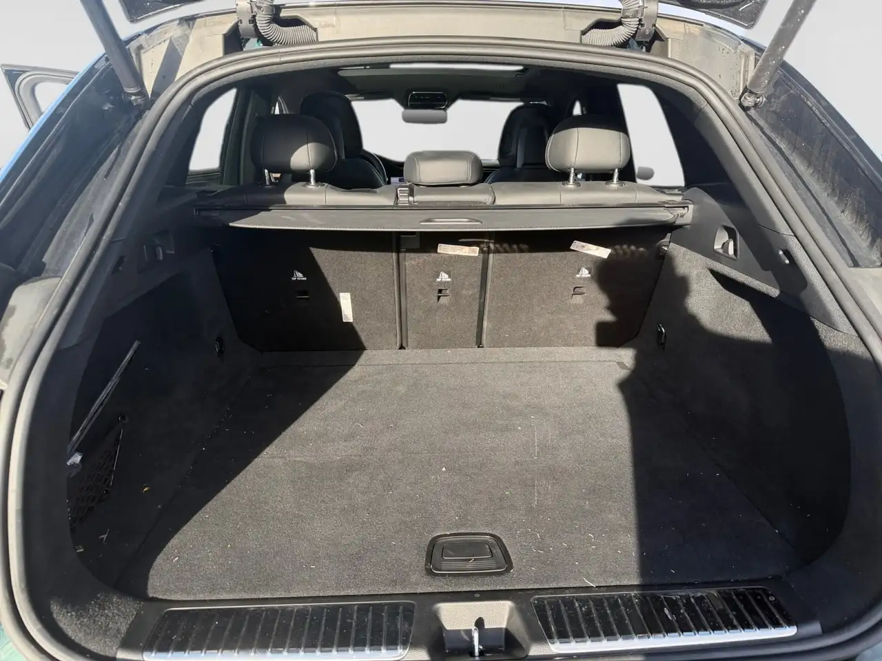 Mercedes-Benz EQE - Image 23