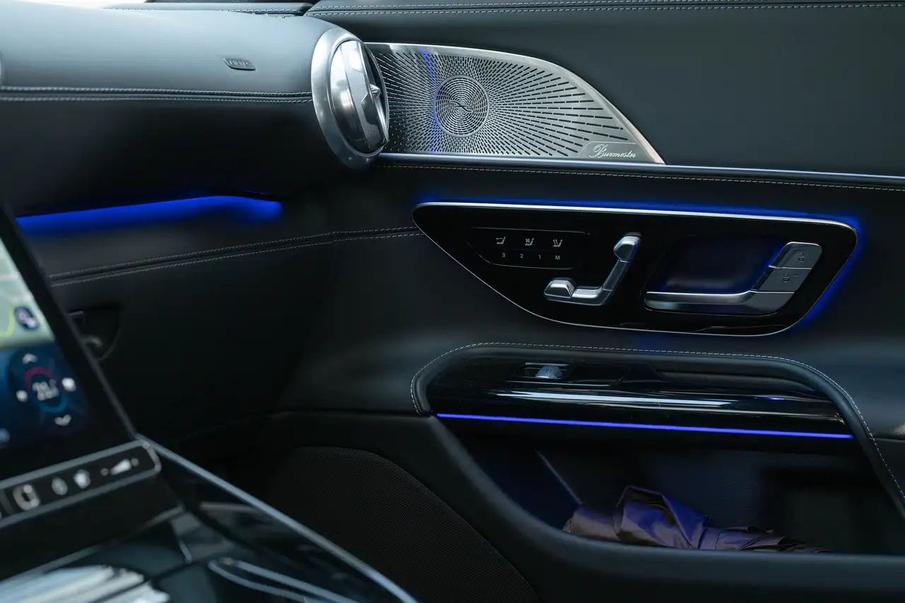 Mercedes-Benz SL - Image 16