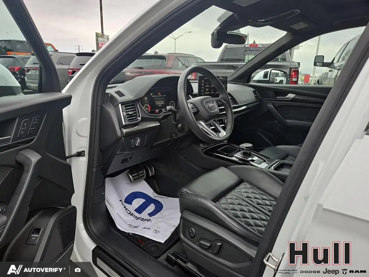 Audi SQ5 - Image 12