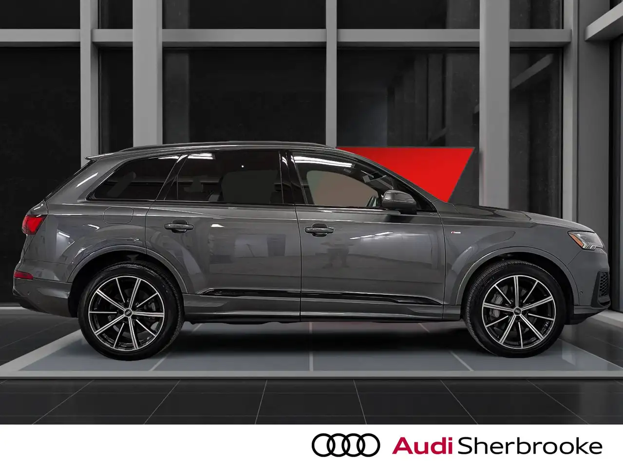 Audi Q7 - Image 5