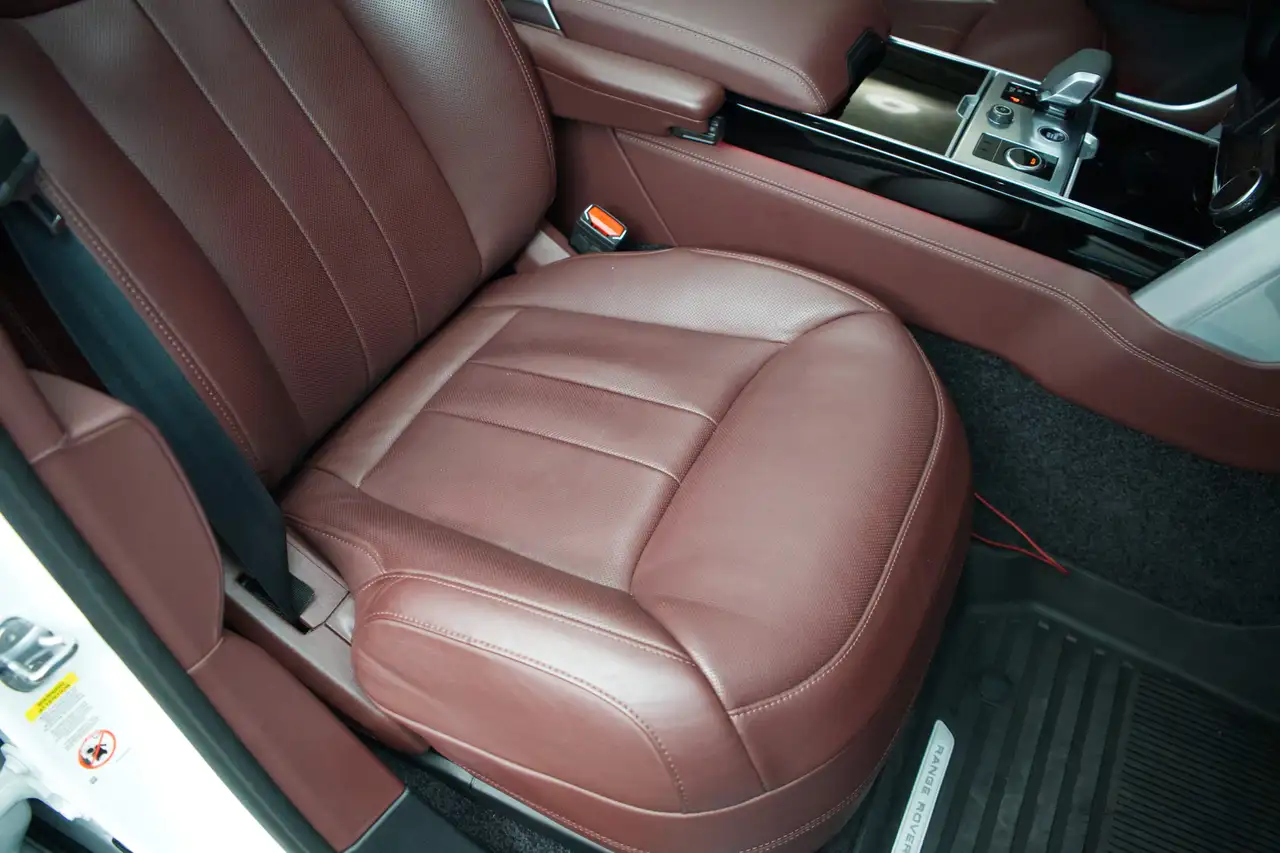 Land Rover Range Rover - Image 33