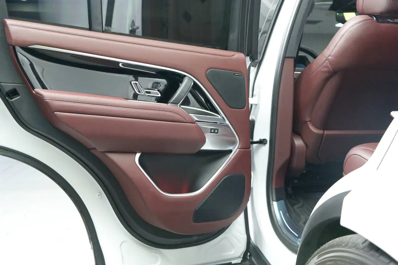 Land Rover Range Rover - Image 25