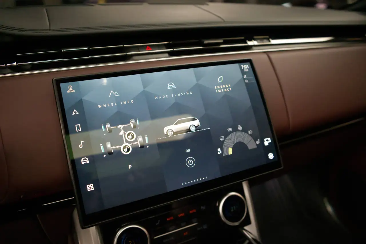 Land Rover Range Rover - Image 16