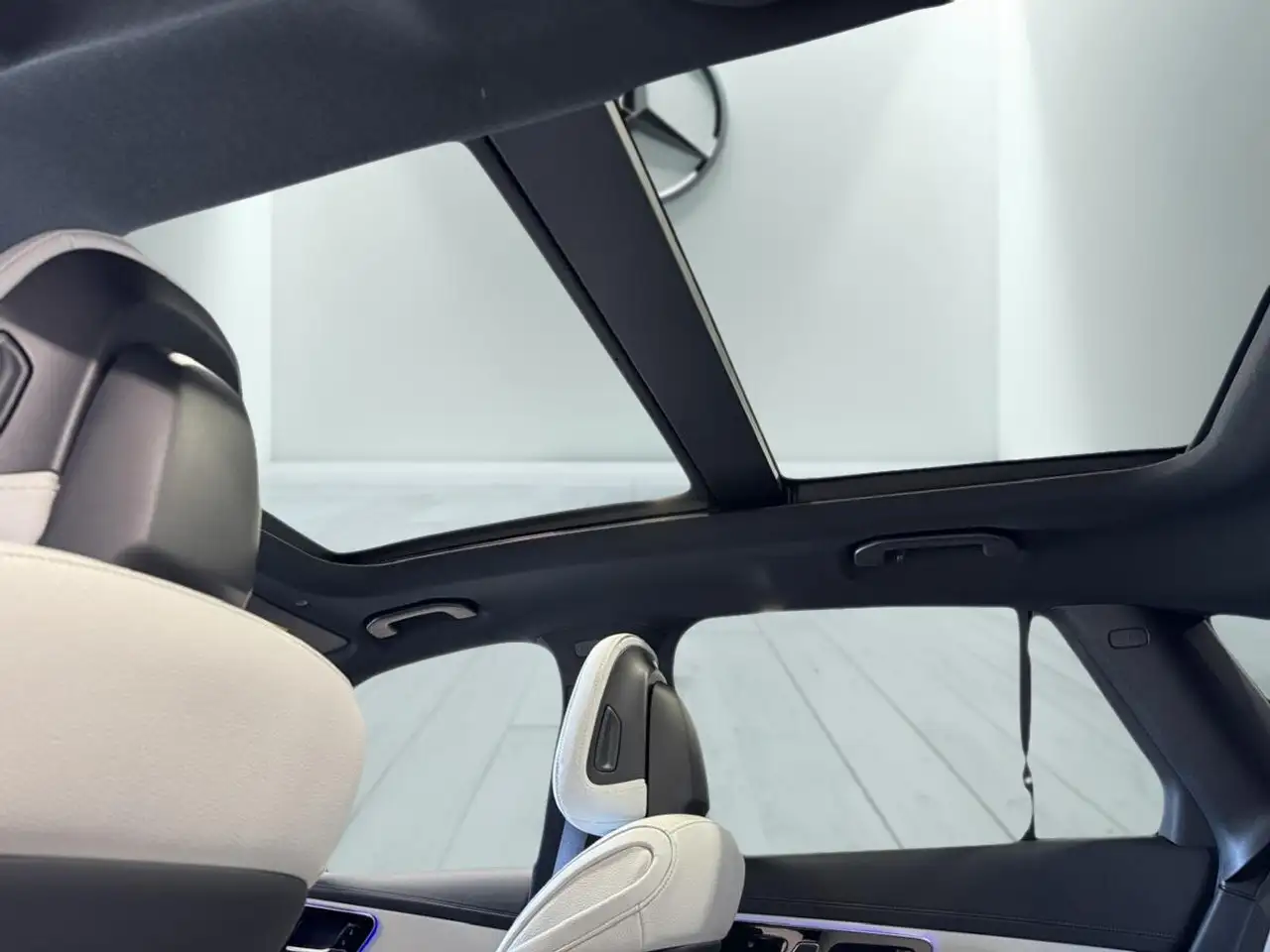Mercedes-Benz GLC - Image 16