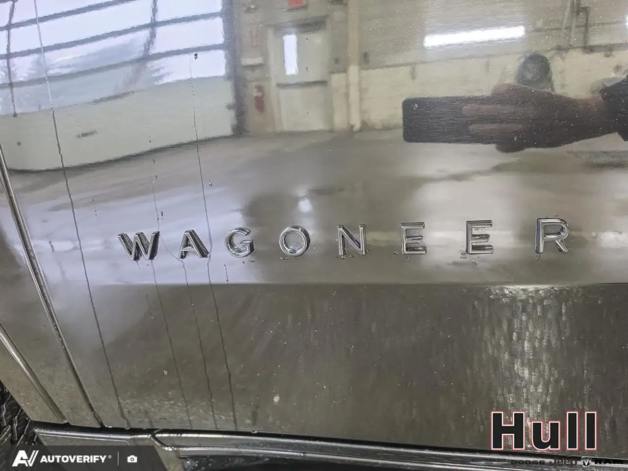 Jeep Wagoneer - Image 10