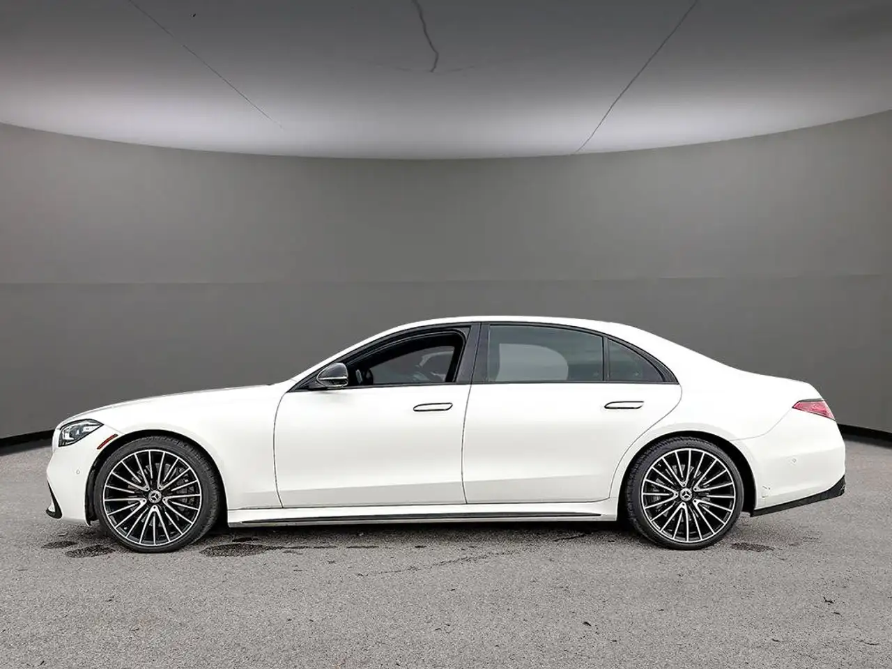 Mercedes-Benz S-Class - Image 4