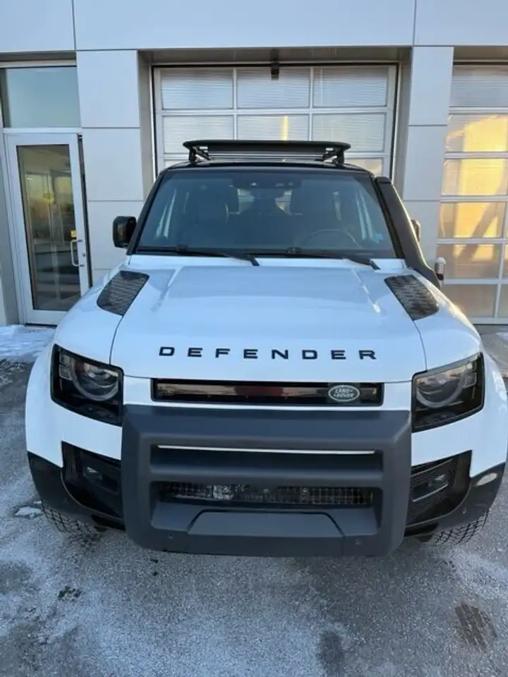 Land Rover Defender - Image 2
