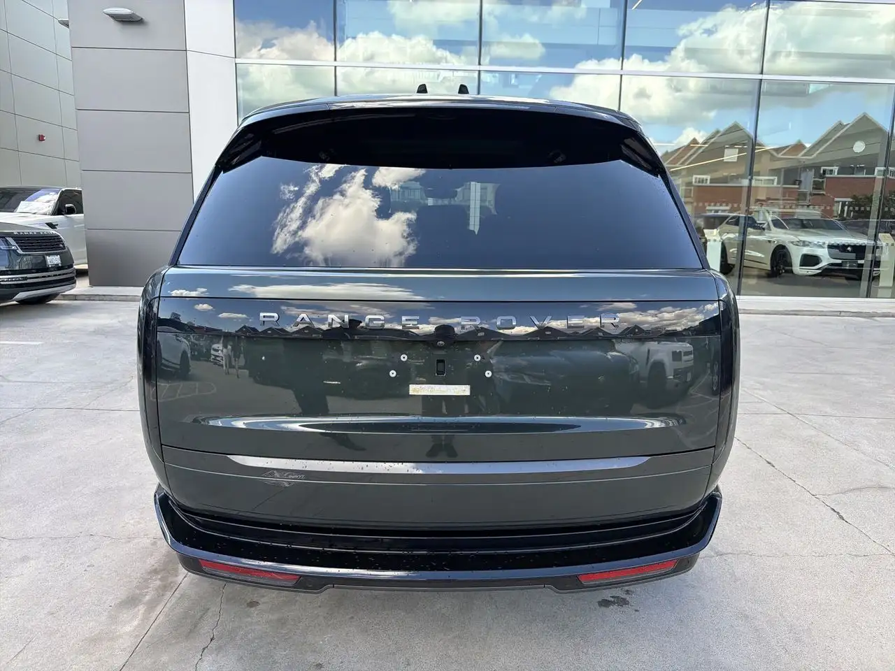 Land Rover Range Rover - Image 4
