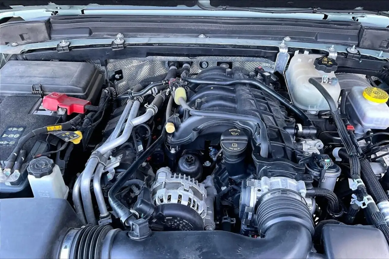 Jeep Wrangler - Image 25