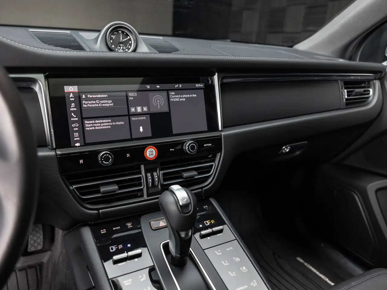 Porsche Macan - Image 15