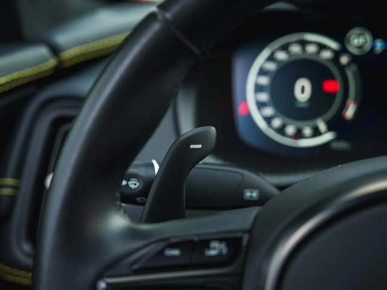 Aston Martin DBX - Image 20