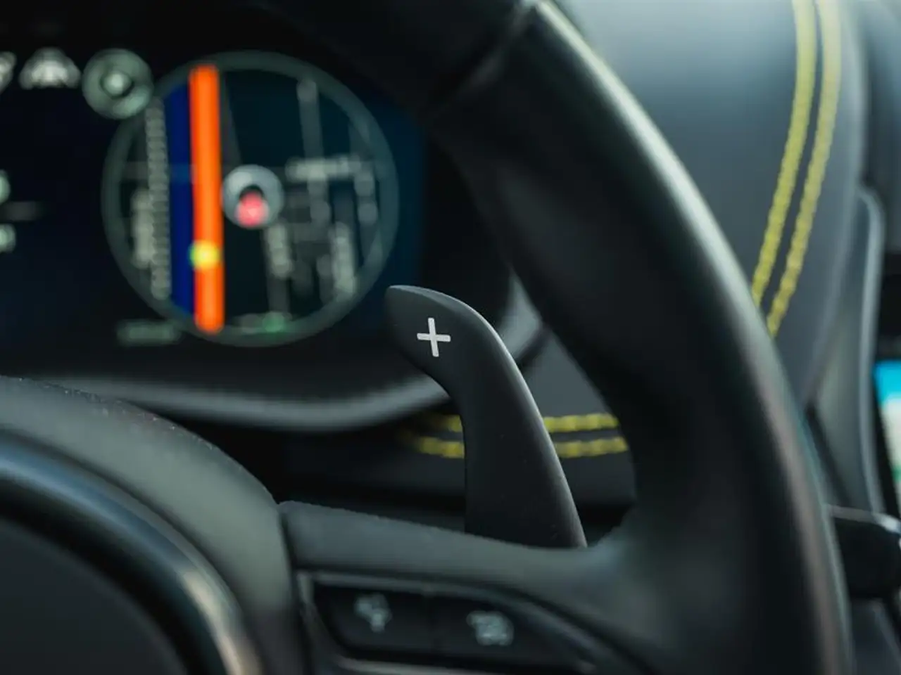 Aston Martin DBX - Image 22