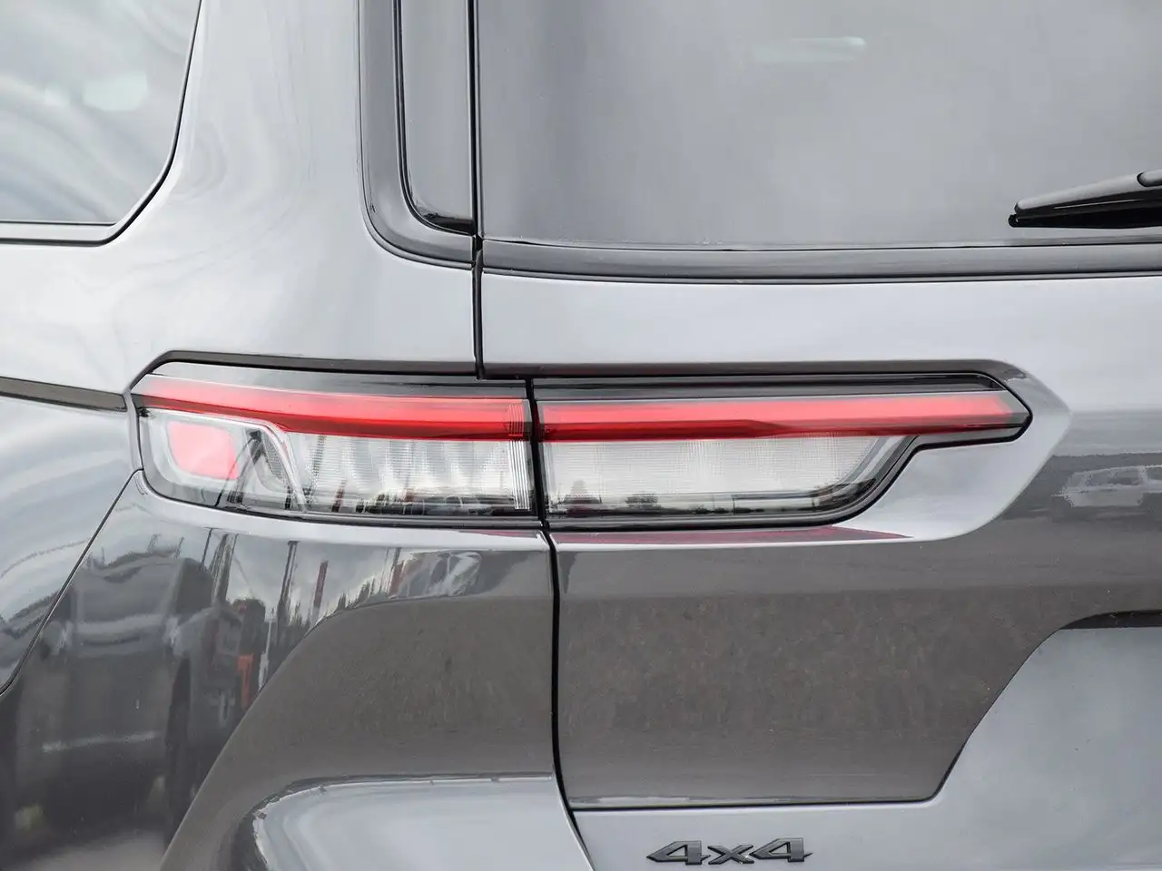 Jeep Grand Cherokee - Image 4