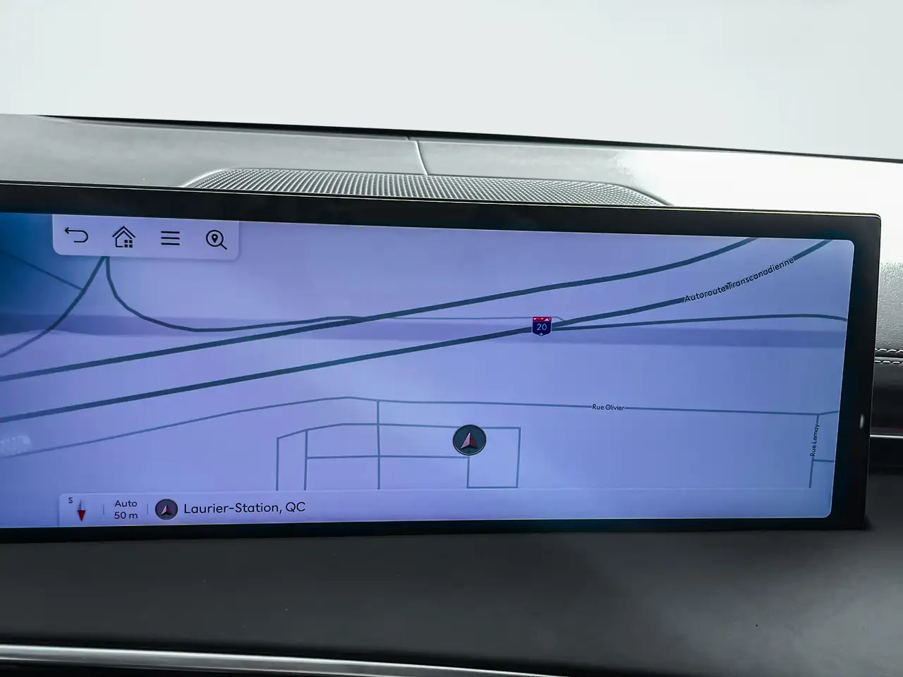 Genesis GV70 - Image 20