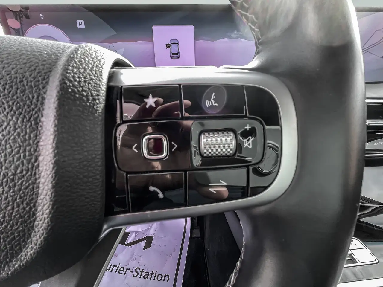 Genesis GV70 - Image 15