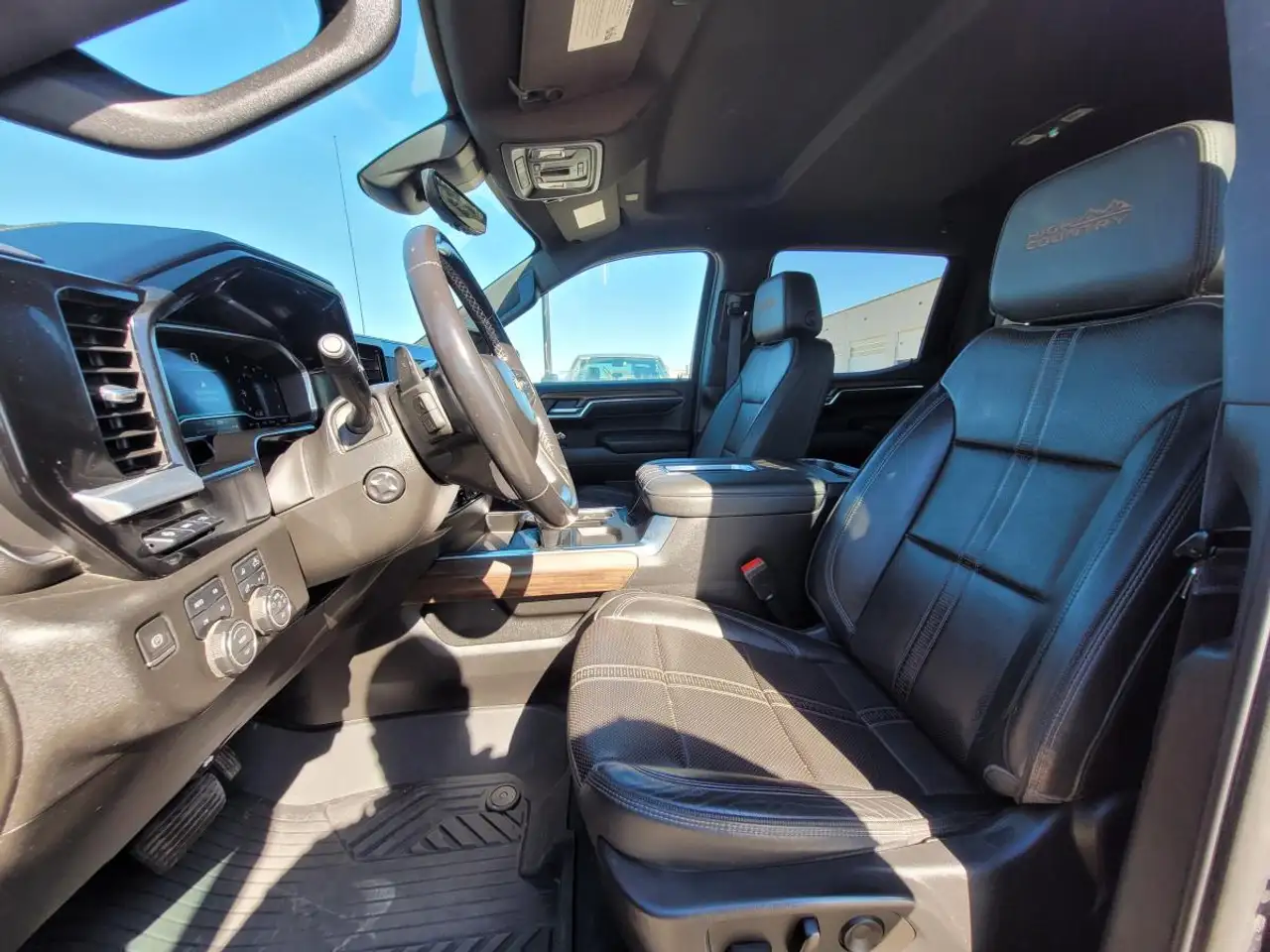 Chevrolet Silverado 1500 - Image 8