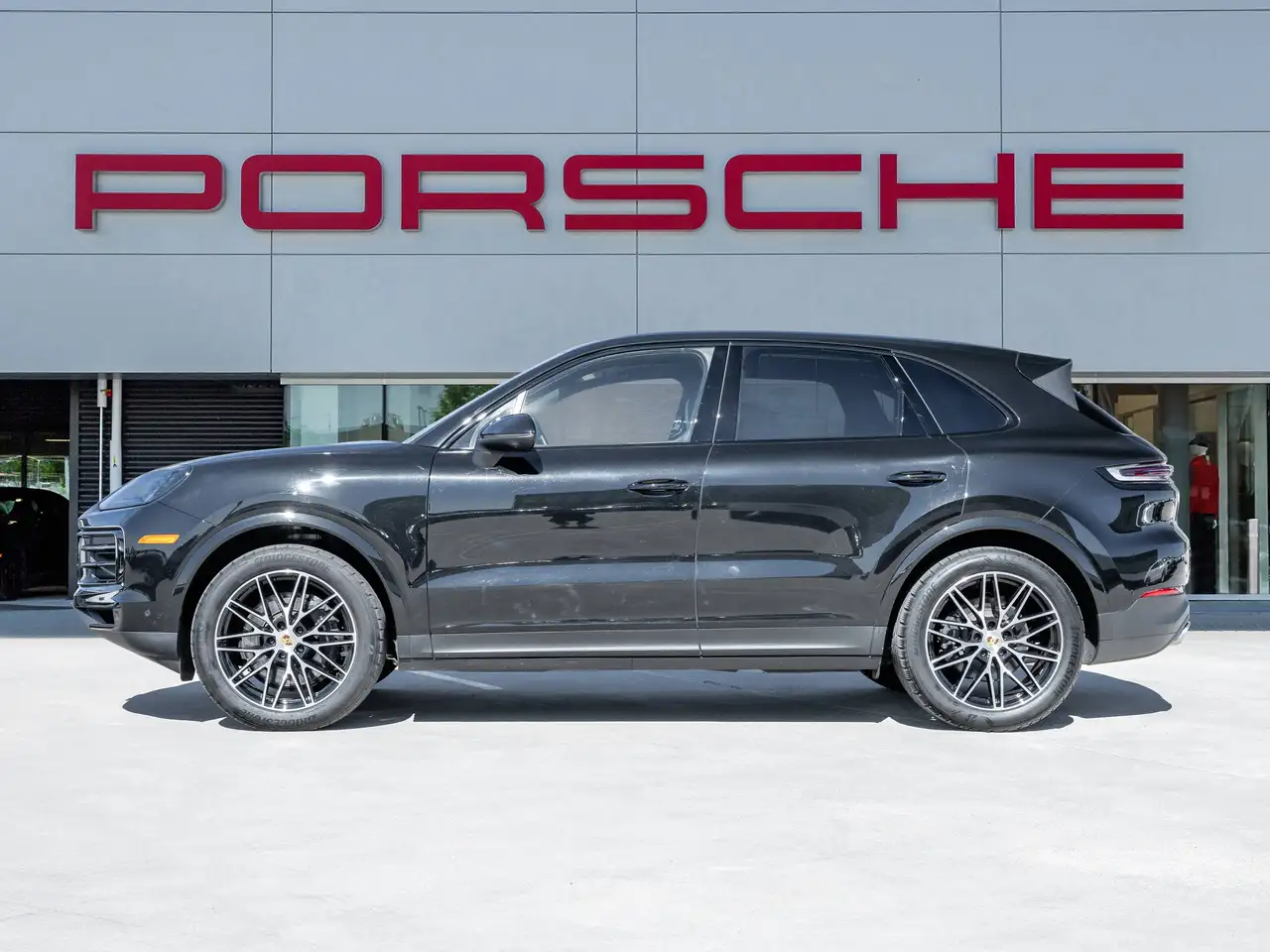 Porsche Cayenne - Image 2