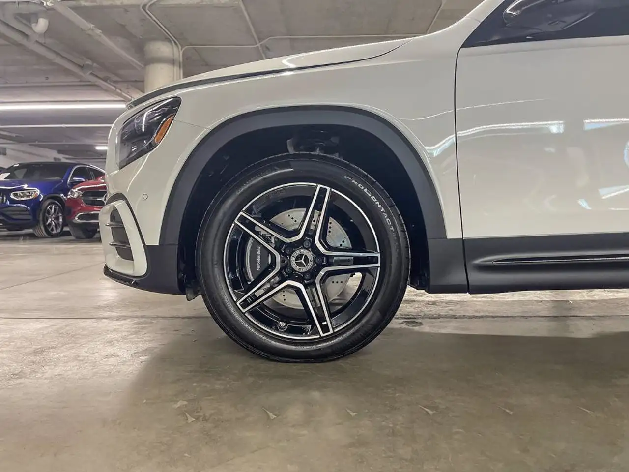 Mercedes-Benz GLB - Image 18