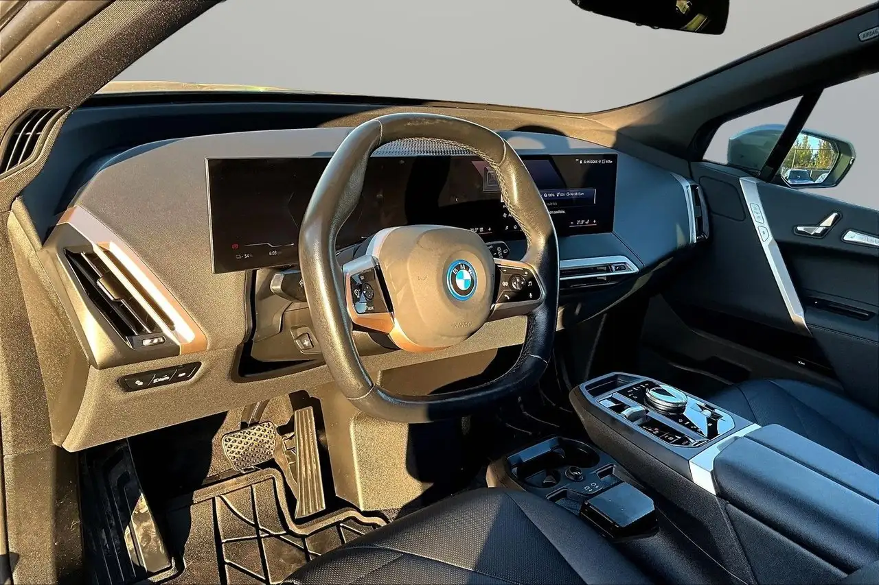 BMW iX - Image 16