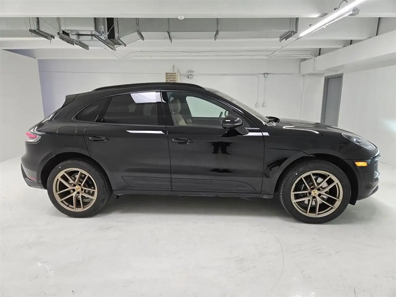 Porsche Macan - Image 6