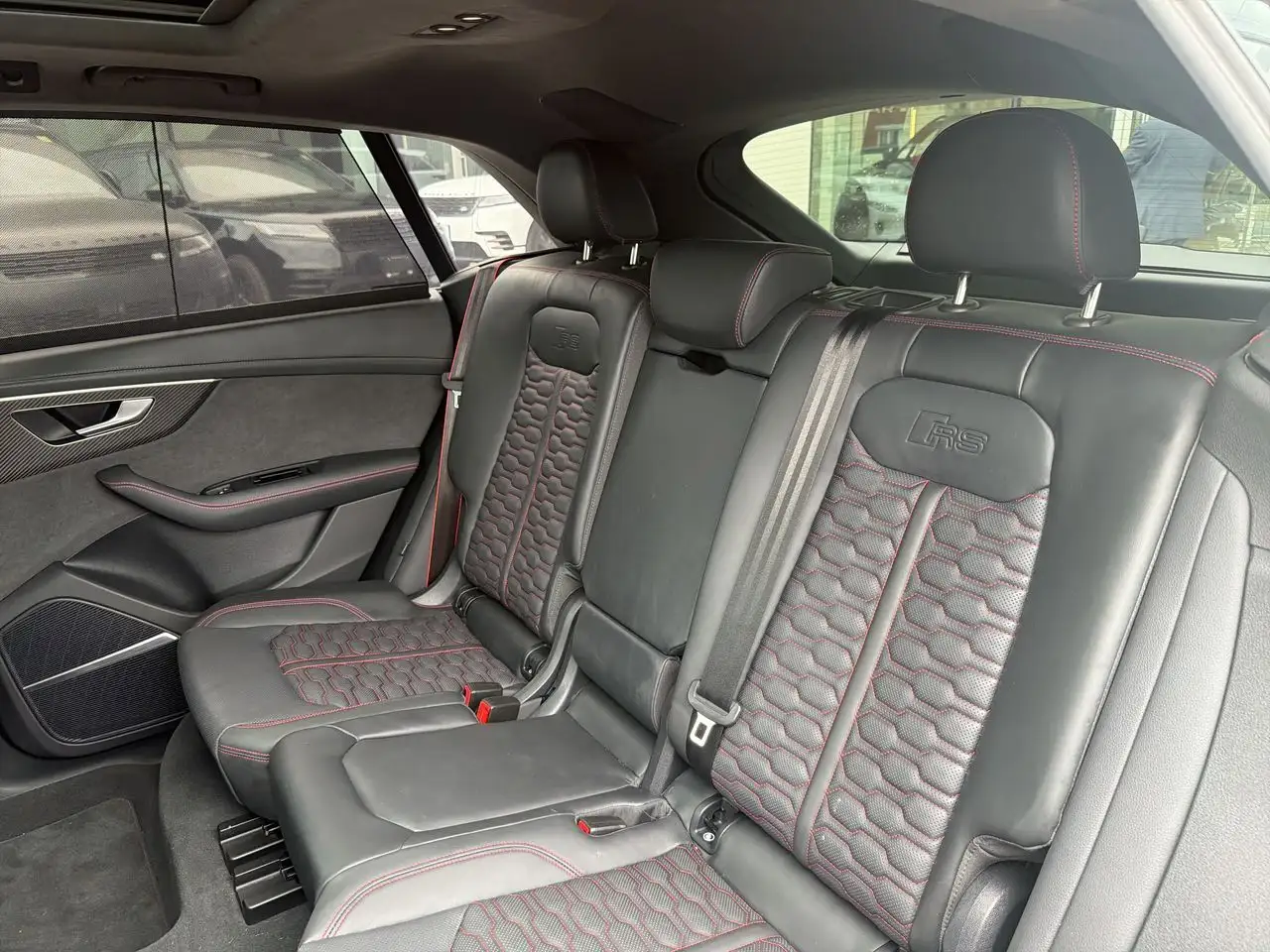 Audi RS Q8 - Image 20
