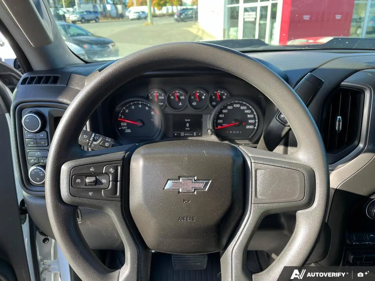 Chevrolet Silverado 1500 - Image 14