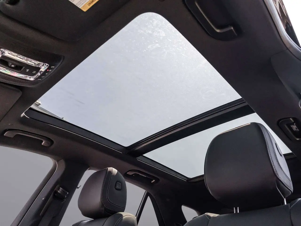 Mercedes-Benz GLE - Image 34