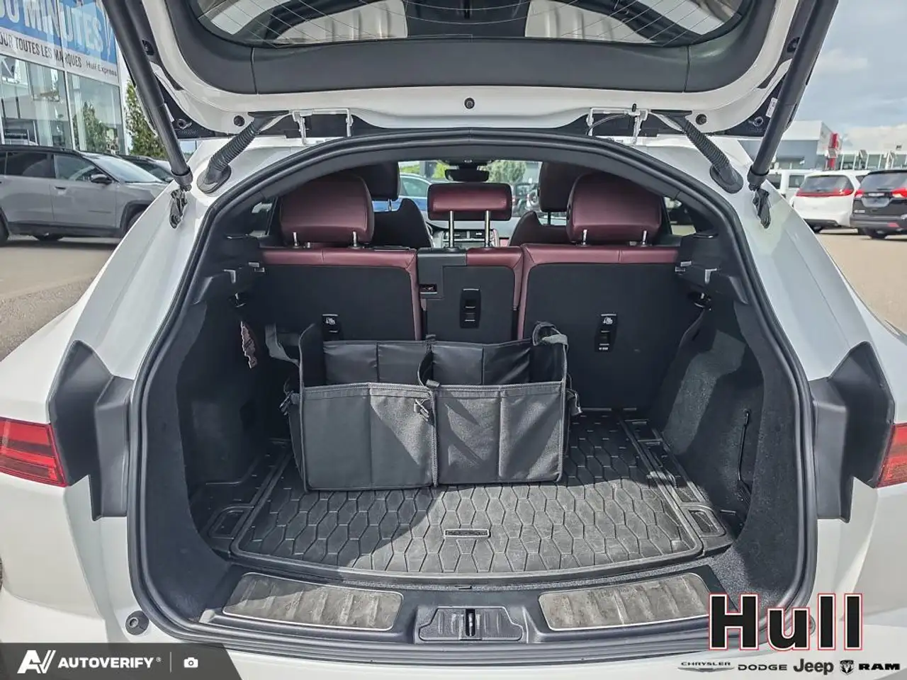 Jaguar E-Pace - Image 12