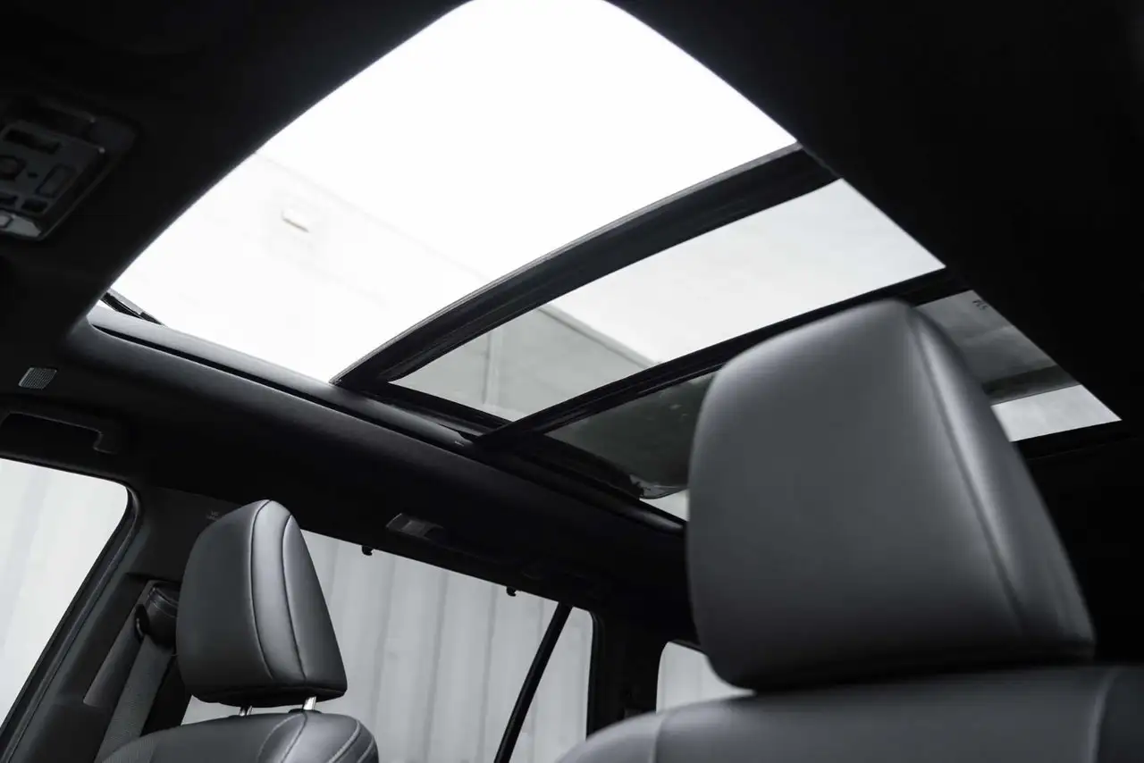Lexus TX - Image 36