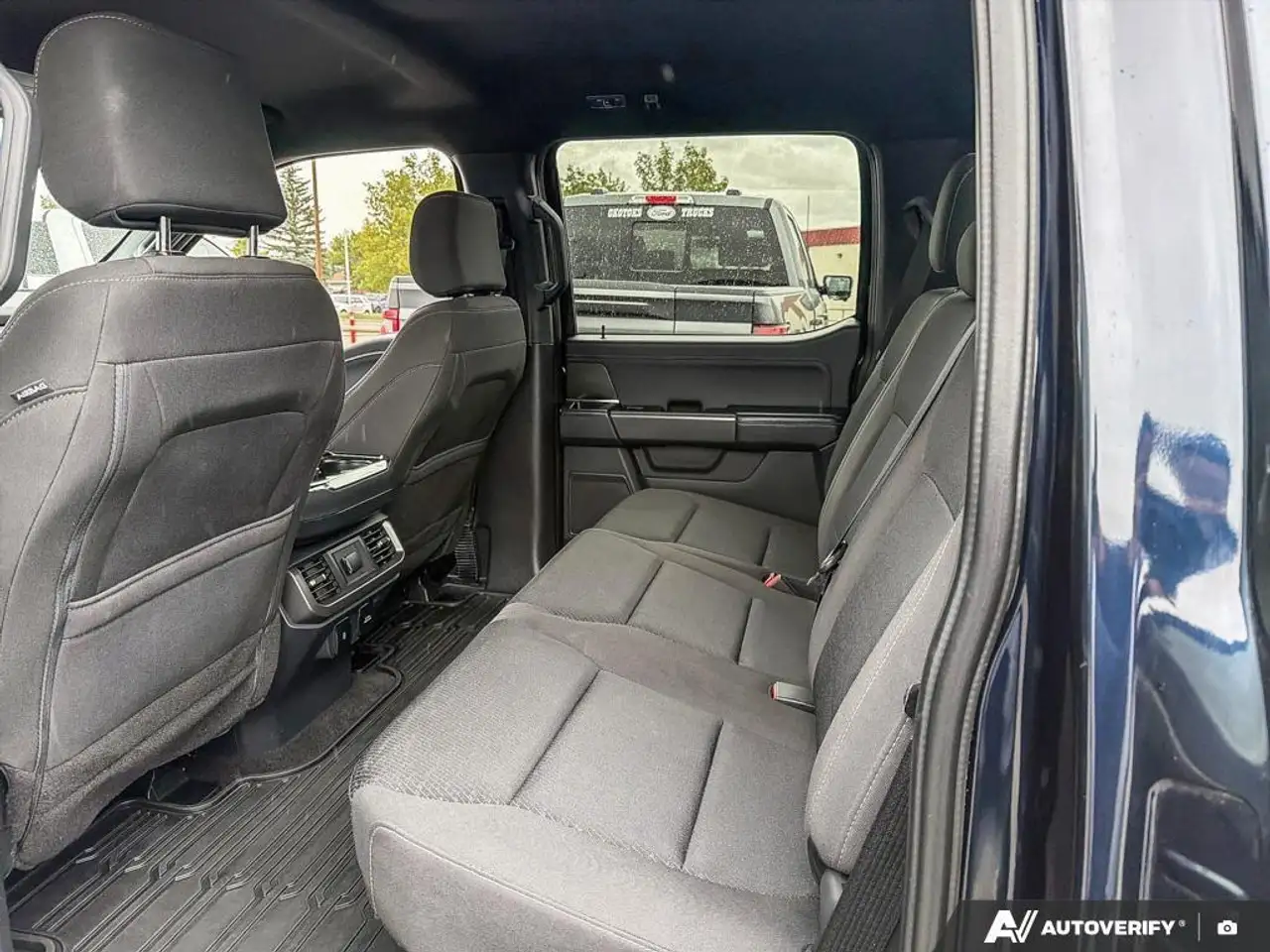 Ford F-150 - Image 23