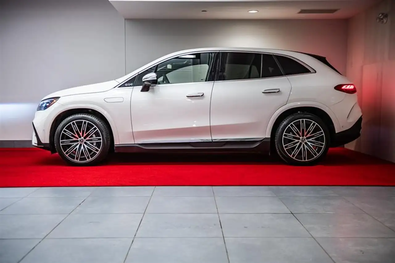 Mercedes-Benz EQE SUV - Image 7
