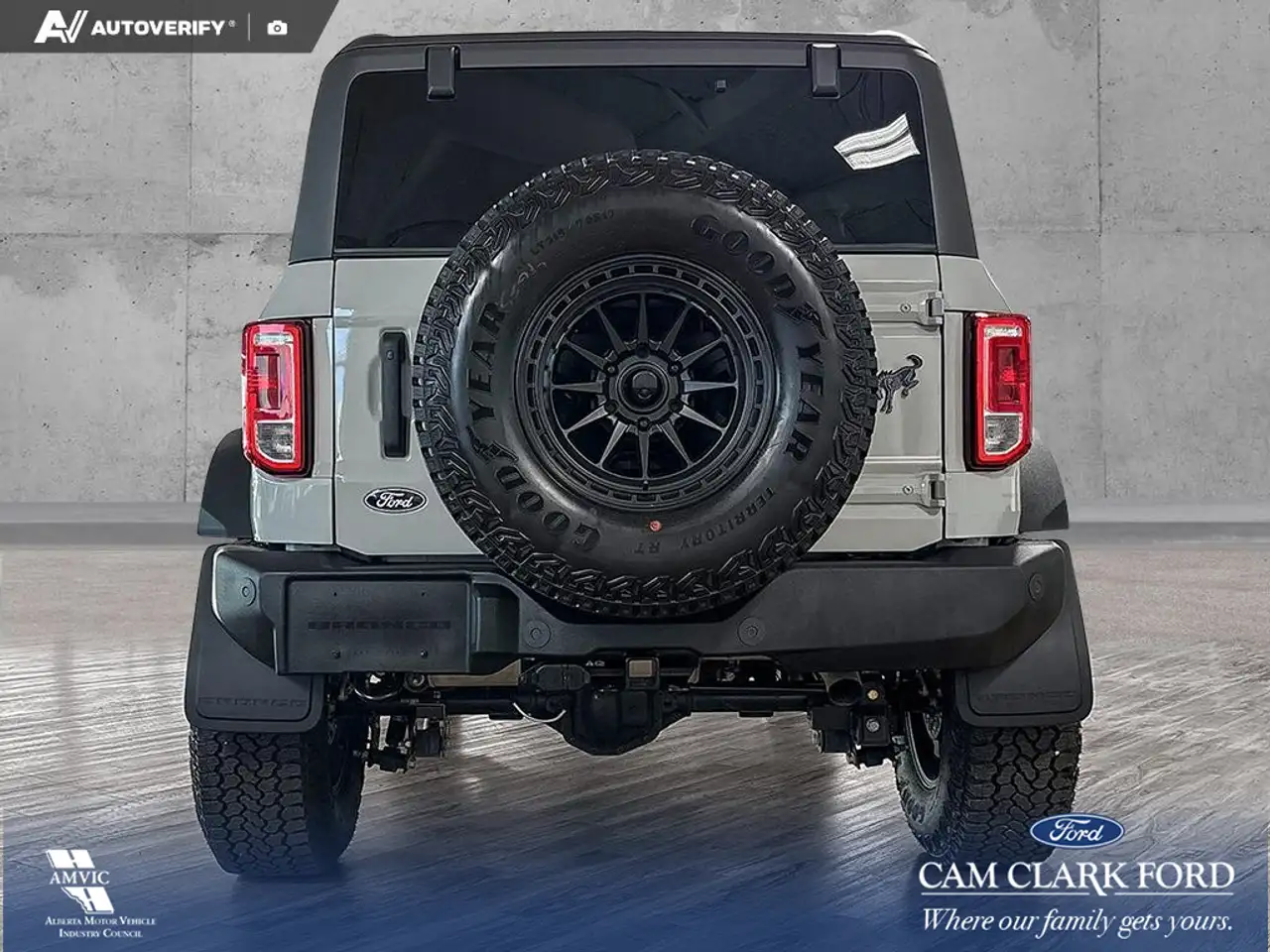 Ford Bronco - Image 5