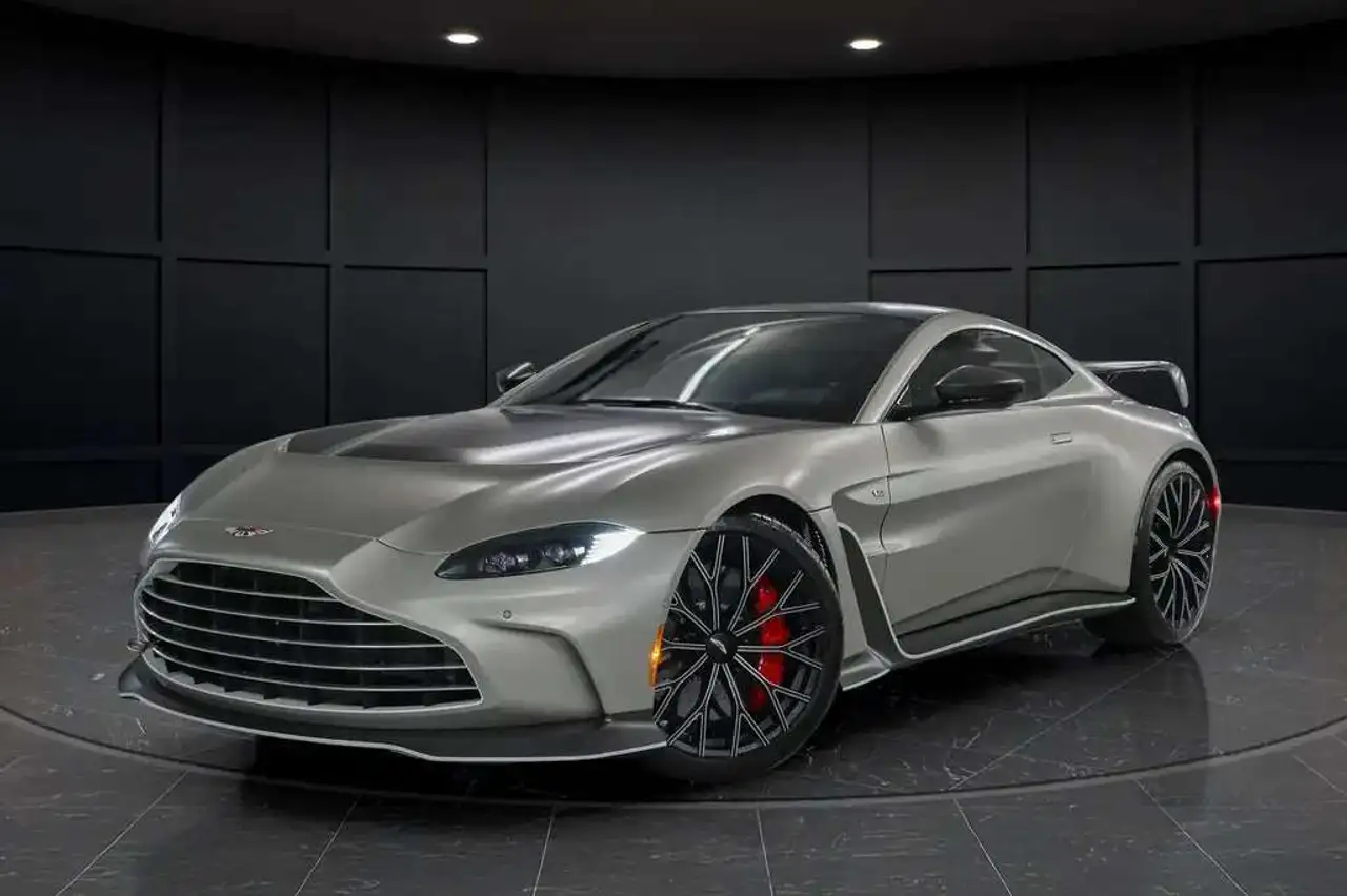 Aston Martin Vantage